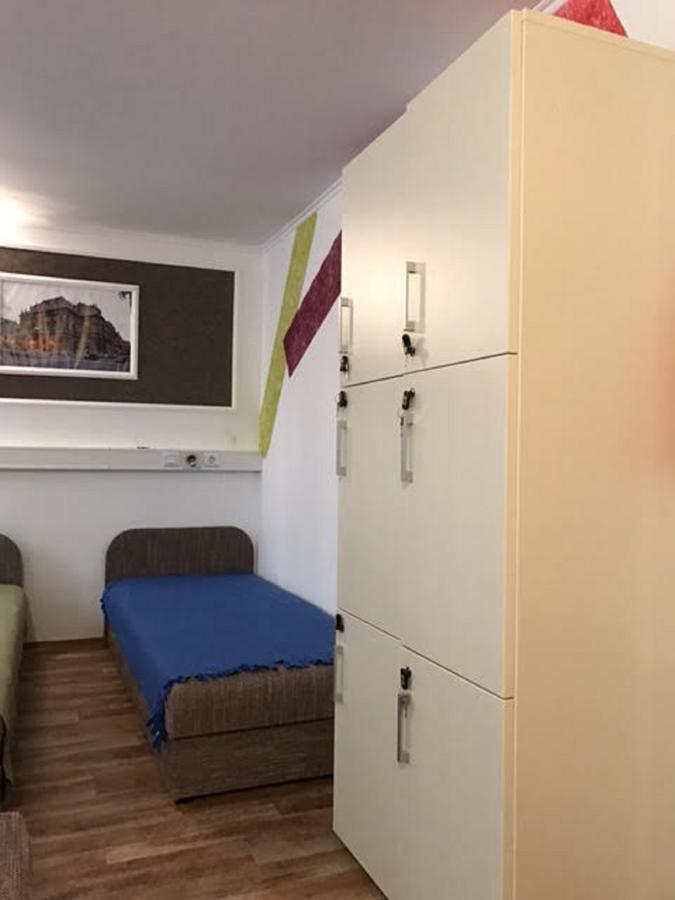Opera Hostel Budapest Esterno foto
