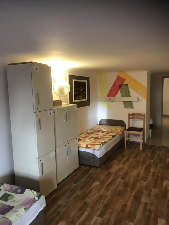 Opera Hostel Budapest Esterno foto