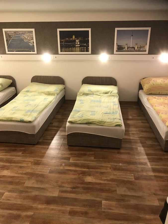 Opera Hostel Budapest Esterno foto
