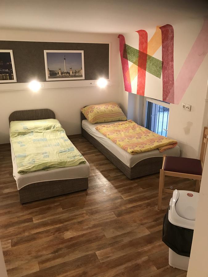Opera Hostel Budapest Esterno foto
