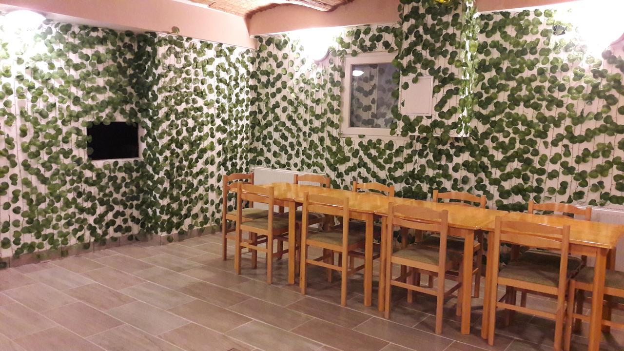 Opera Hostel Budapest Esterno foto