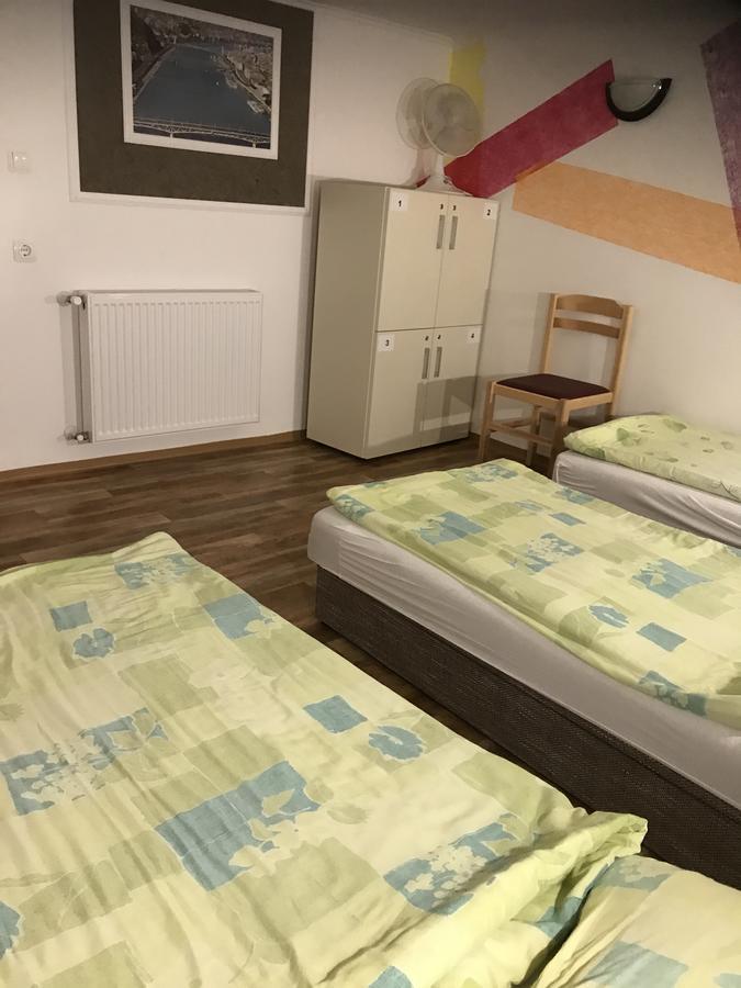 Opera Hostel Budapest Esterno foto