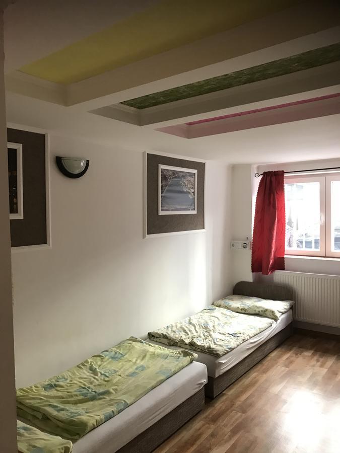 Opera Hostel Budapest Esterno foto